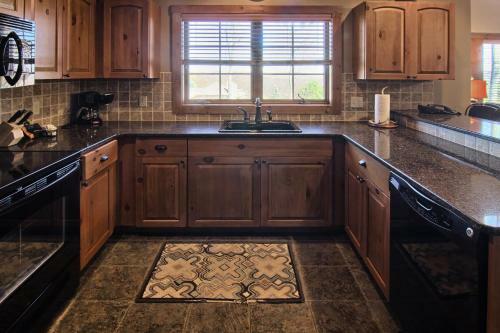 7317 Creekside Condo