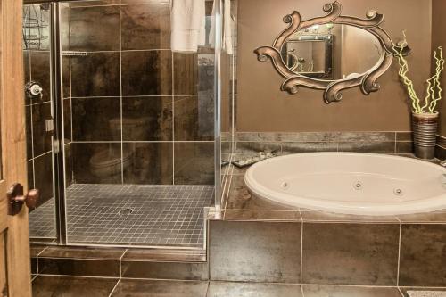7317 Creekside Condo