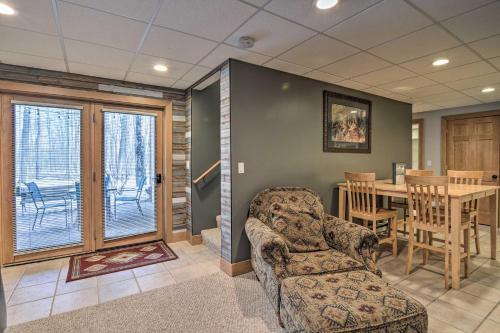 Apartamento Boyne Falls Condo, Walk To Boyne Mountain Resort!