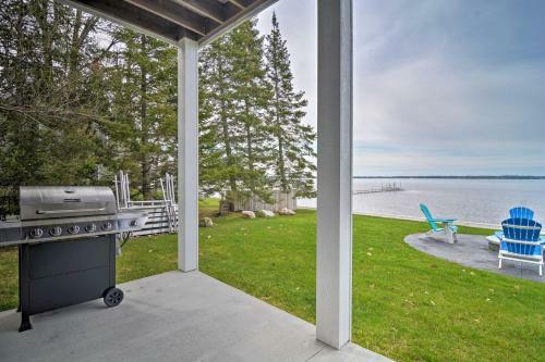 Lakefront Cadillac Home With Dock - Mins To Hiking