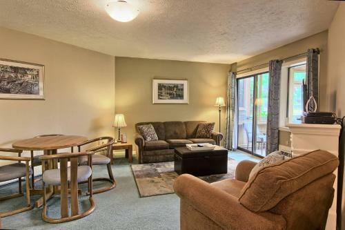 109 Pointes North Inn
