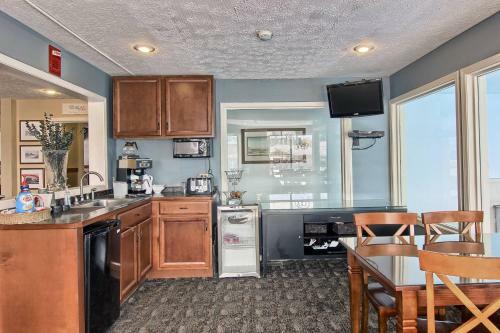 108 Pointes North Inn