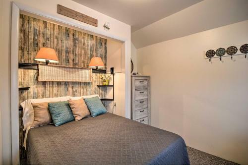 Hip Downtown Cottage - Walk To Beach, Pier, Dining