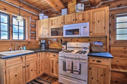 Quaint Lakefront Log Cabin With Dock And Kayaks