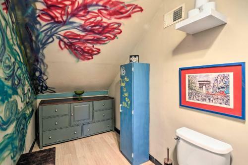 Eclectic Abode With Sunroom - 2 Mi To Downtown