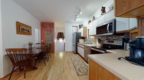 Jacobia Lakefront Retreat