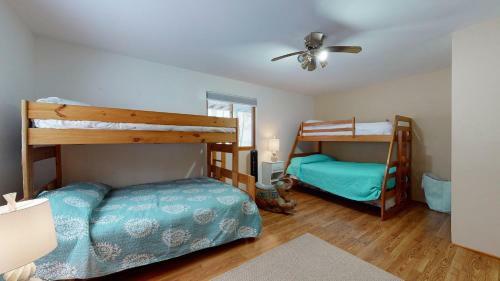 Jacobia Lakefront Retreat
