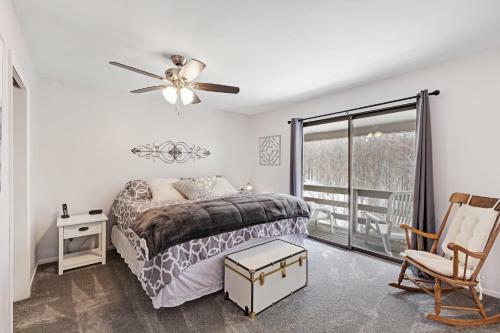 Hideaway Valley: Condo #7