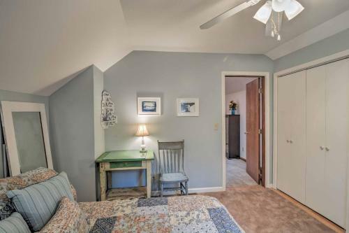 Extra-clean Cozy Cottage Near Harbor Springs!