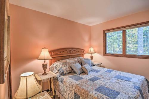 Extra-clean Cozy Cottage Near Harbor Springs!