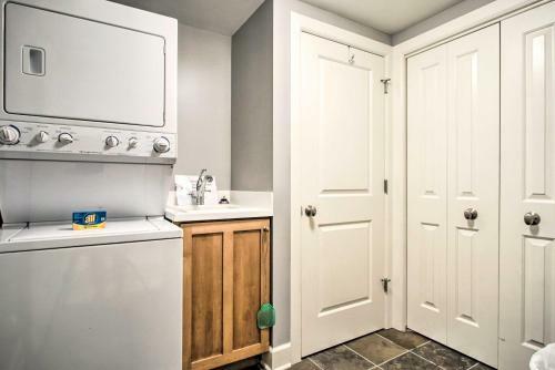Apartamento Grand Haven Condo With Pool Access, Walk To Lake