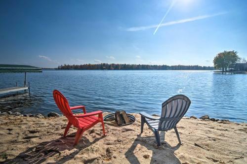 Dream Cottage With Sandy Beach, Dock, Pontoon Rental