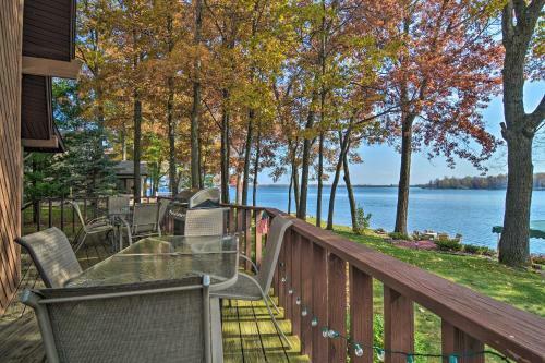 Dream Cottage With Sandy Beach, Dock, Pontoon Rental