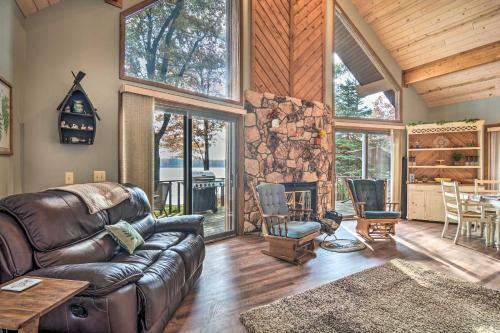 Dream Cottage With Sandy Beach, Dock, Pontoon Rental