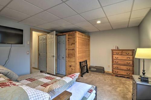 Secluded Gaylord Cabin With Deck And Gas Grill!
