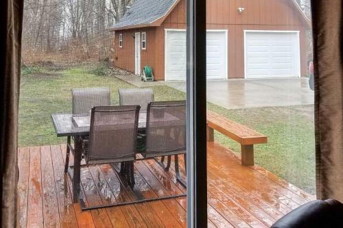 Secluded Mancelona House With Deck And Wooded Views!