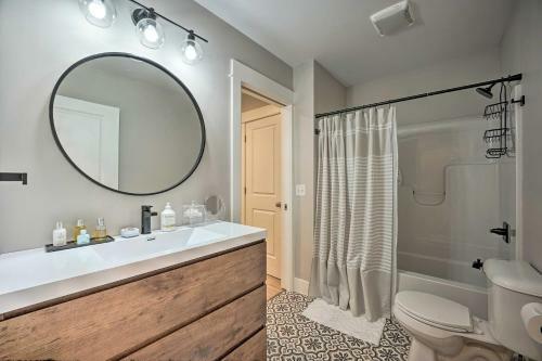 Fully Renovated Home With Fire Pit Walk To Beach