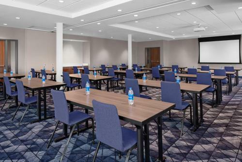 Hotel Courtyard By Marriott Lansing Downtown