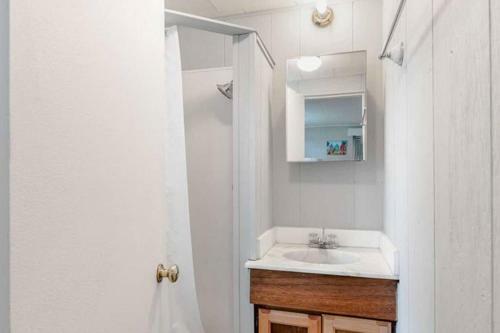 Apartamento Stylish Cabin Centrally Located W/ Private Dock