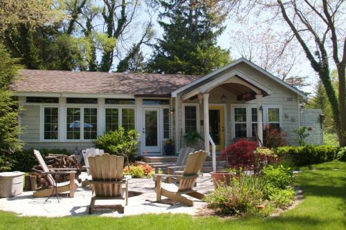 Happy Thoughts Cottage