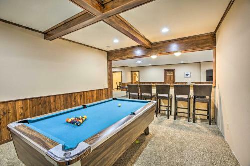 Secluded, Luxury Lodge Less Than 15 Mi To Boyne Mtn!