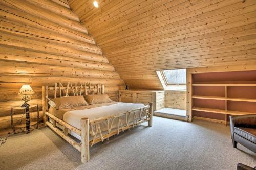 Secluded, Luxury Lodge Less Than 15 Mi To Boyne Mtn!