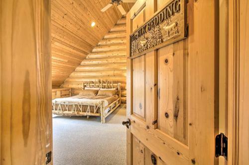 Secluded, Luxury Lodge Less Than 15 Mi To Boyne Mtn!