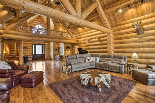 Secluded, Luxury Lodge Less Than 15 Mi To Boyne Mtn!