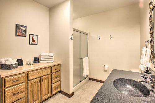 Secluded, Luxury Lodge Less Than 15 Mi To Boyne Mtn!