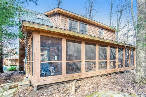 Kingfisher Cove Cabin 27