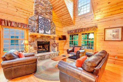 Kingfisher Cove Cabin 16