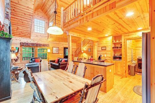 Kingfisher Cove Cabin 16
