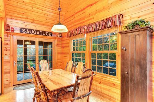 Kingfisher Cove Cabin 16