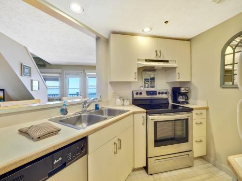 304 North Shore Inn