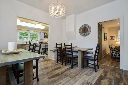 Villa Saugatuck Farmhouse