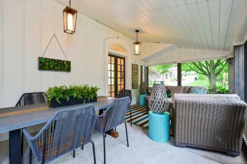 Villa Saugatuck Farmhouse