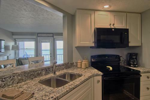 204 North Shore Inn