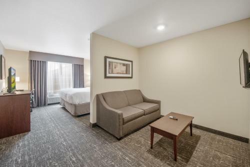 Cobblestone Hotel & Suites - Austin