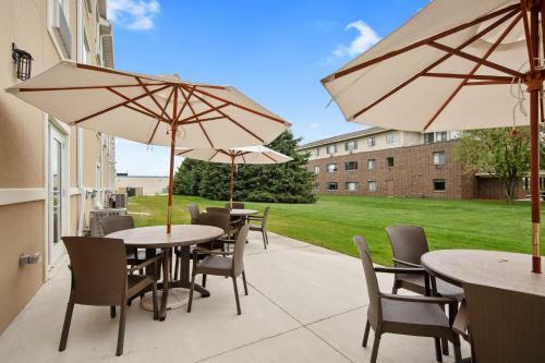 Cobblestone Hotel & Suites - Austin