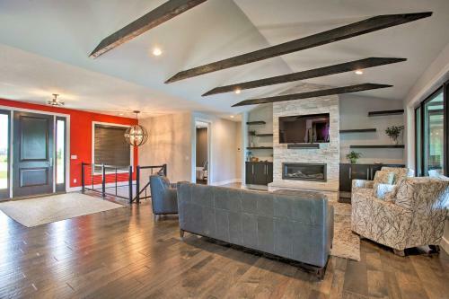 Waterfront Silver Lake Home With Private 40 Dock!