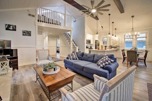 Modern Home With Pool And Hot Tub - Walk To The Beach!