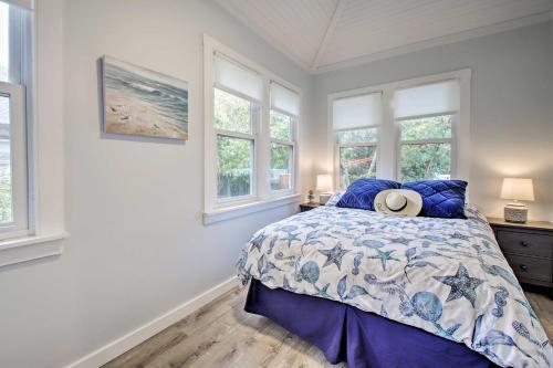 Modern Home With Pool And Hot Tub - Walk To The Beach!