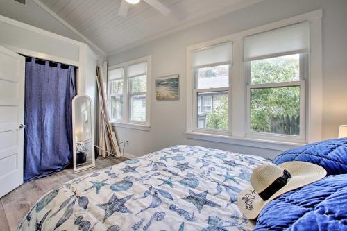 Modern Home With Pool And Hot Tub - Walk To The Beach!