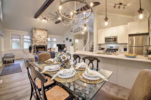 Modern Home With Pool And Hot Tub - Walk To The Beach!
