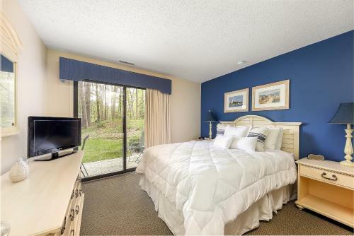 Cute Beach Side Condo On The Beautiful Bay