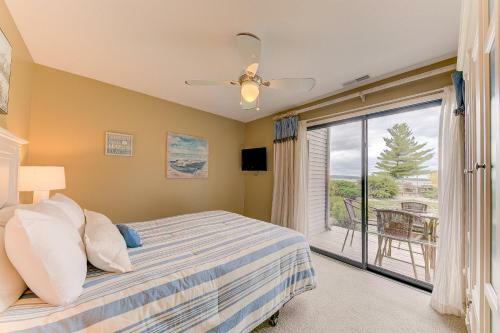 Gorgeous 2 Bedroom Lake View Condo