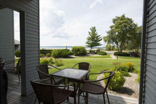 Gorgeous 2 Bedroom Lake View Condo