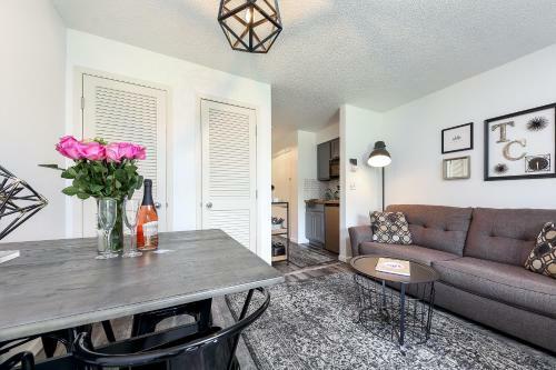 The Shores - Beautiful Beach Side Condo