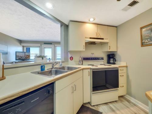 205 North Shore Inn