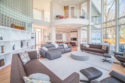 White Pearl Beach House